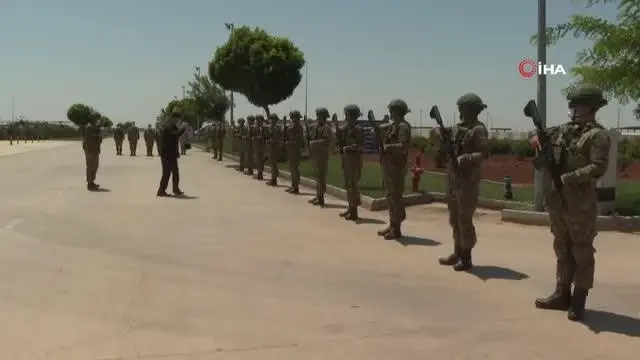 Milli Savunma Bakanı Akar ve Komutanlar sınır hattında