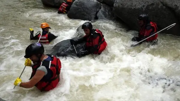 Son dakika haber... Rize ve Artvin'de selin izleri siliniyor, kayıp 3 kişi aranıyor