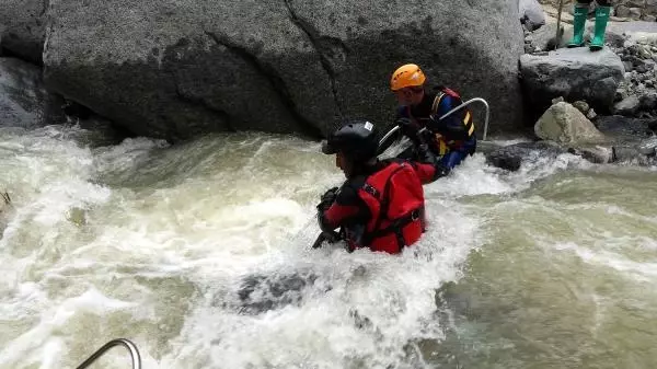 Son dakika haber... Rize ve Artvin'de selin izleri siliniyor, kayıp 3 kişi aranıyor