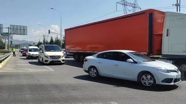 Seydişehir Antalya kara yolunda bayram tatilinden dönüş yoğunluğu
