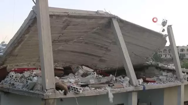 Son dakika haberleri: Suriyeli Meryem, düğününden 6 gün sonra rejim saldırılarında hayatını kaybettiEnkaz altından çıkarılan Meryem'in evlilik yüzüğü fotoğrafı yürekleri...