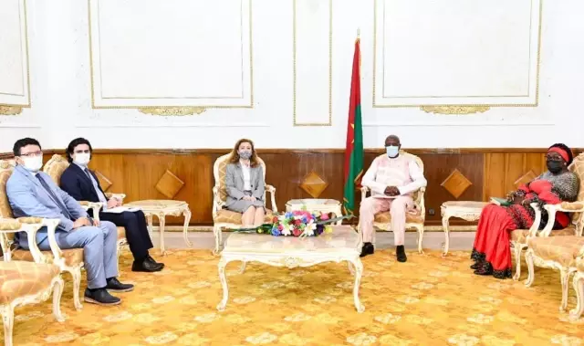 Son dakika haber | Türkiye'nin Vagadugu Büyükelçisi Arı, Burkina Faso Başbakanı Dabire tarafından kabul edildi