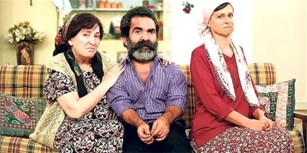 Çocuklar Duymasın dizisinin Çaycı Hüseyin'i Alparslan Özmol'un hesabı çalınınca hemen emniyete koştu