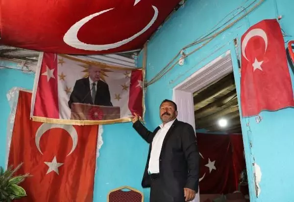 VANLI TURAN DENİZ'İN BAYRAK VE VATAN SEVGİSİ