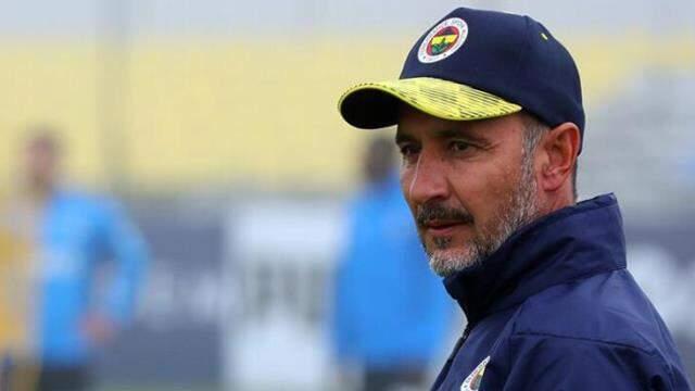 Vitor Pereira, Fenerbahçe'ye Almanya'da küme düştüğü sistemi ezberletiyor Vitor Pereira, Fenerbahçe'ye Almanya'da küme düştüğü sistemi ezberletiyor