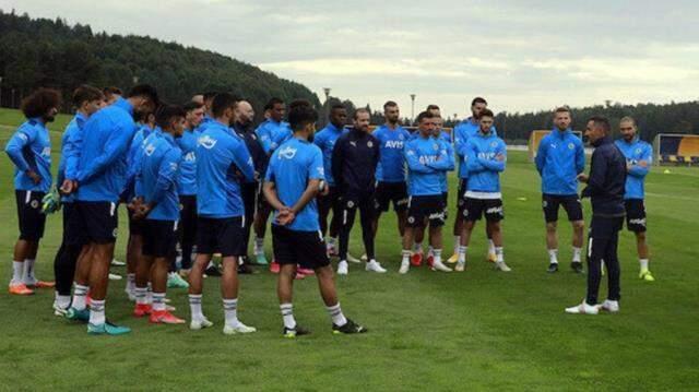 Vitor Pereira, Fenerbahçe'ye Almanya'da küme düştüğü sistemi ezberletiyor Vitor Pereira, Fenerbahçe'ye Almanya'da küme düştüğü sistemi ezberletiyor
