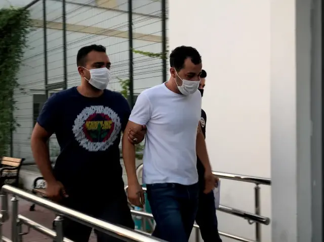 Adana merkezli internetten dolandırıcılık soruşturmasında 26 şüpheli gözaltına alındı