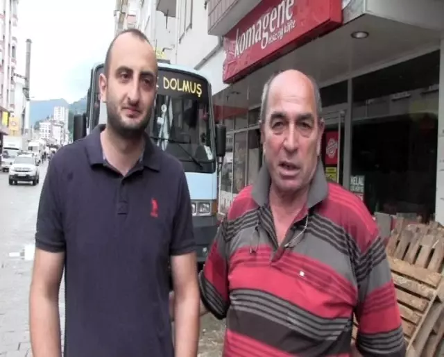 Arhavi'de selin ilk gününde botla kurtarılan şahıs yaşadığı o anları gözyaşlarıyla anlattı