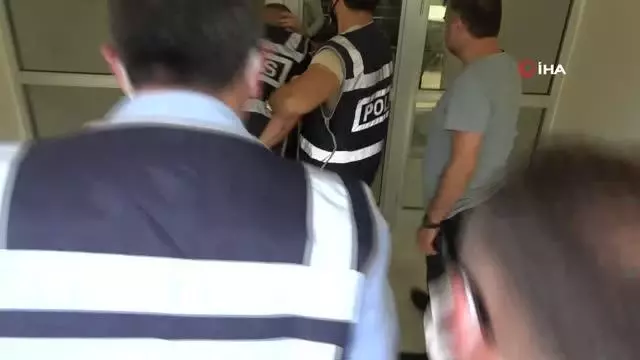 Barda 2 kişiyi öldüren bodyguard, polis yeleği ile adliyeye sevk edildi