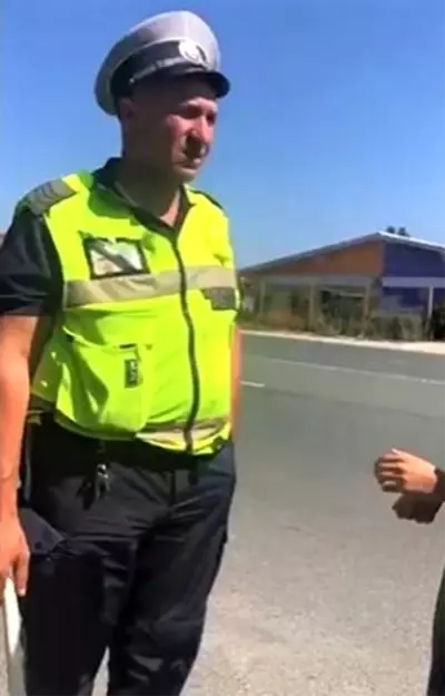 Bulgar polisinin zorbalığı kamerada