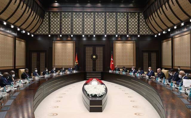 Cumhurbaşkanı Erdoğan: Angola ile ticaret hacmi hedefimiz ilk etapta 500 milyon dolara ulaşmak Cumhurbaşkanı Erdoğan: Angola ile ticaret hacmi hedefimiz ilk etapta 500 milyon dolara ulaşmak