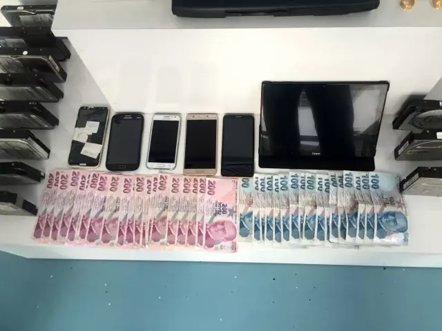 Adana merkezli internetten dolandırıcılık soruşturmasında 26 şüpheli gözaltına alındı