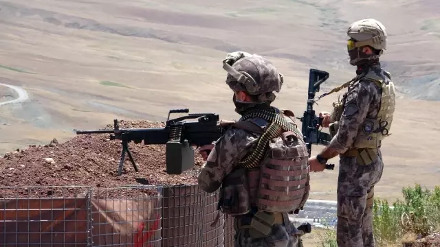 Düzensiz göçmen geçişleri sınır duvarlarıyla engellenecek