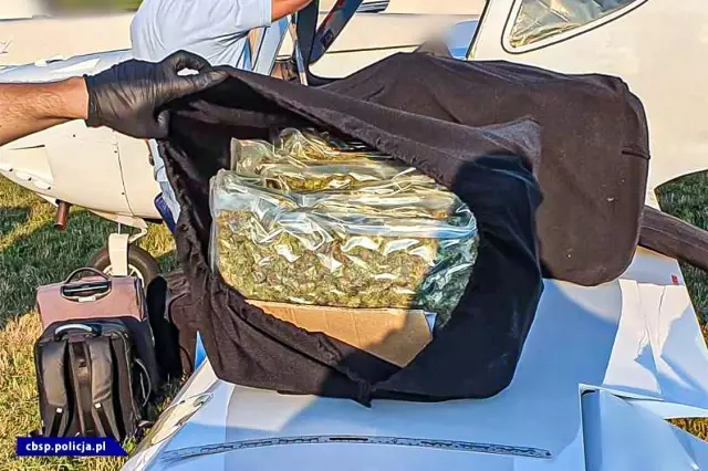 Eğitim uçağıyla İspanya'dan Polonya'ya uyuşturucu sevkiyatı