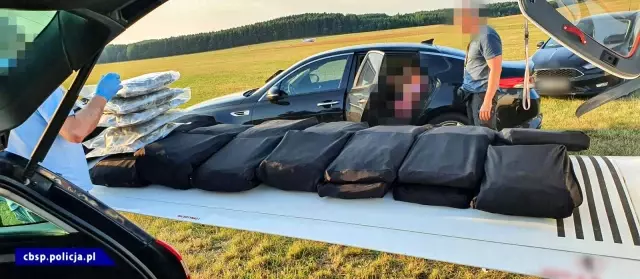 Eğitim uçağıyla İspanya'dan Polonya'ya uyuşturucu sevkiyatı