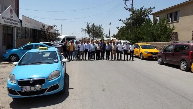 Erciş'te ticari taksi ve minibüslerin yaş sınırı uzatıldı