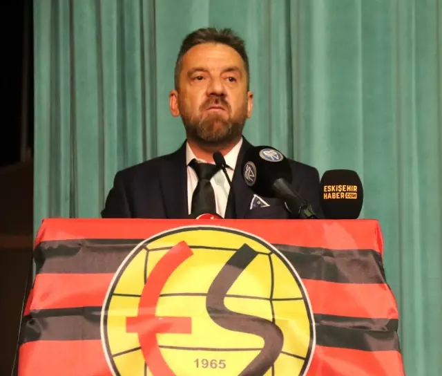 Eskişehirspor'da Başkan Mehmet Şimşek oldu