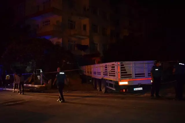 Freni boşalan tır ortalığı savaş alanına çevirdi