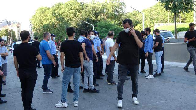 Gezi Parkı'nda kavga! Zabıta ile seyyar satıcılar birbirine girdi, olay anı kamerada
