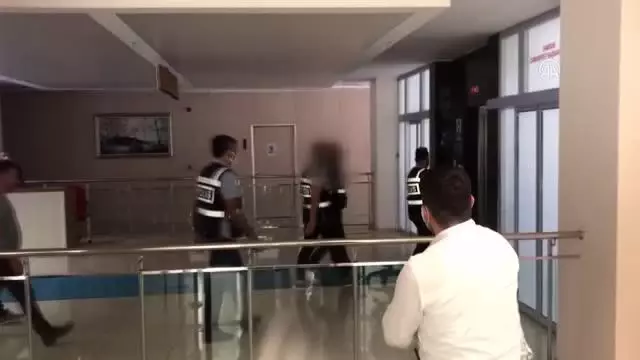 İki kişinin öldüğü silahlı kavganın şüphelisi adliye çıkarıldı