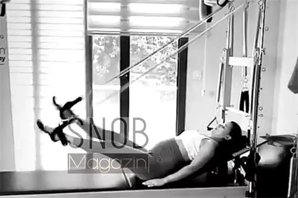 Karnı burnunda pilates yaptı