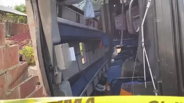 KASTAMONU - Memur servisi ile otomobil çarpıştı