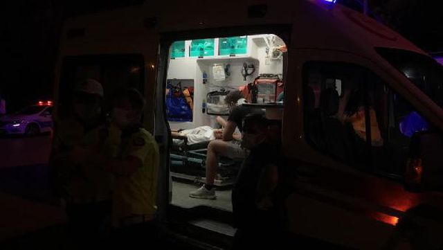 kavsakta iki otomobil carpisti 2 si cocuk 6 y 2 14289809 o