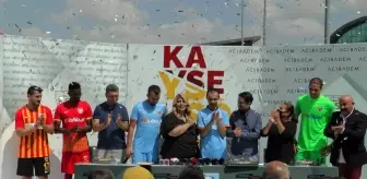 Hacılar: Kayserispor, otizm renkleri ve Selçuklu motifleri taşıyan yeni formasını tanıttı Hacılar: Kayserispor, otizm renkleri ve Selçuklu motifleri taşıyan yeni formasını tanıttı