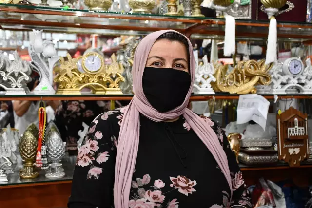 Memleket hasretini sonlandıran Sivaslılar, esnafın yüzünü güldürdü