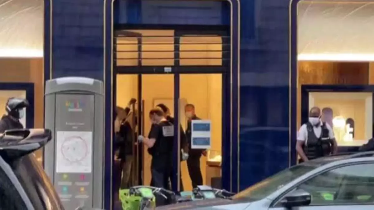 Paris'teki ünlü kuyumcuya ikinci soygun şoku! 2 milyon euroluk mücevher çalındı