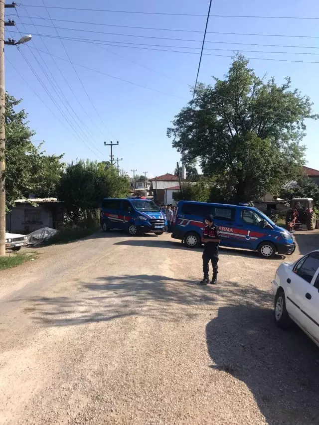Tarla yolunda kahreden kaza! Ağabeyinin kullandığı kepçenin altında kalan 4 yaşındaki çocuk öldü