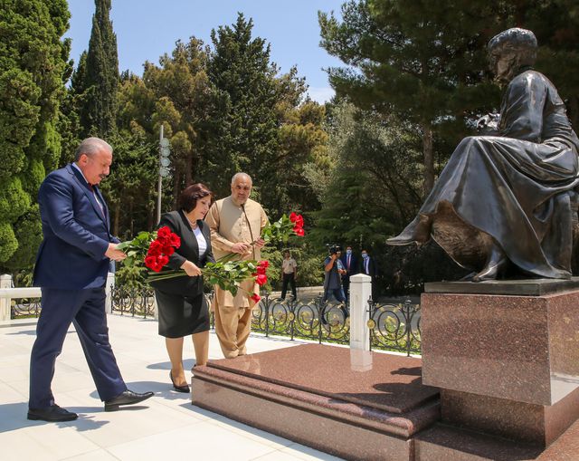 sentop baku de haydar aliyev in anit mezarini 4 14290797 o