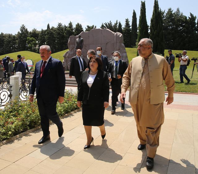 sentop baku de haydar aliyev in anit mezarini 5 14290797 o