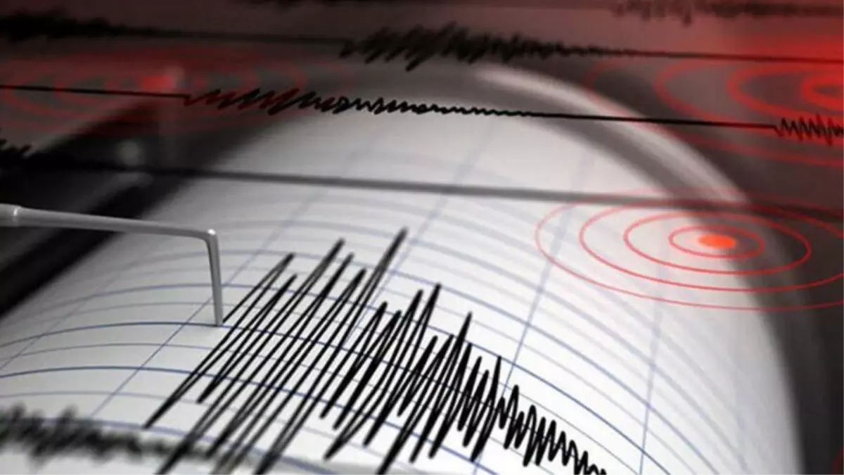 Son Dakika! İzmir'in Karaburun ilçesi açıklarında 4.2 büyüklüğünde deprem meydana geldi