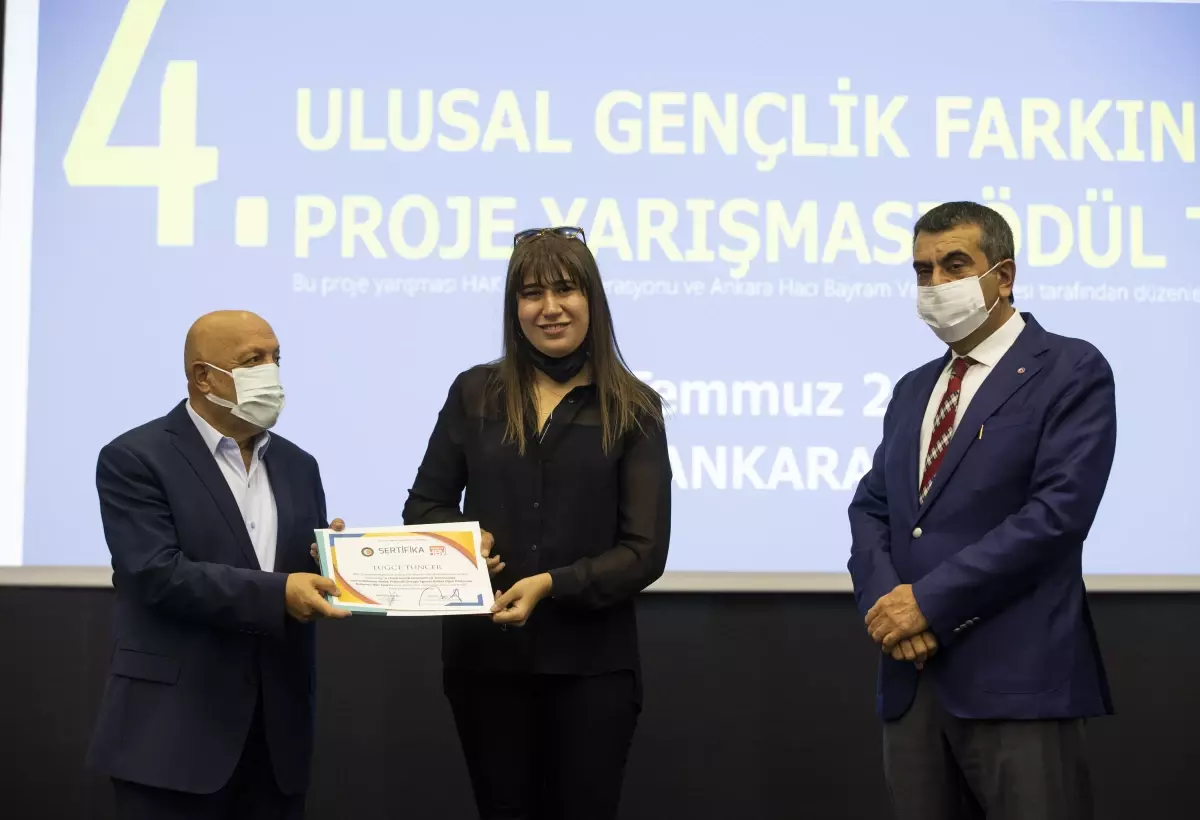 4. Ulusal Gençlik Farkında Proje Yarışması'nda dereceye girenlere ödülleri verildi
