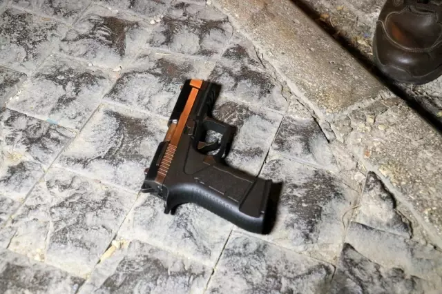 Adana'da bar çıkışı silahlı kavga: 3 yaralı