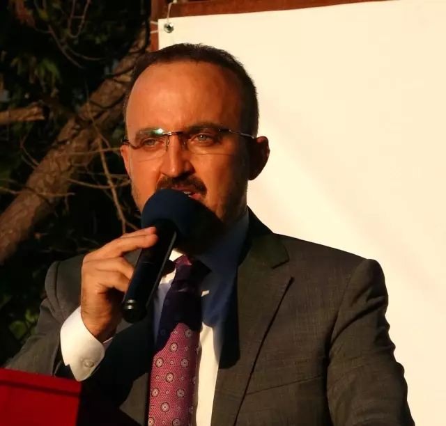 AK Parti'li Turan, Bayramiç Beyazı hasat etkinliğine katıldı