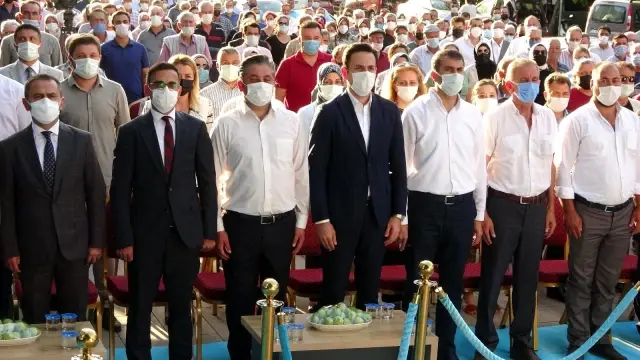 AK Parti'li Turan, Bayramiç Beyazı hasat etkinliğine katıldı