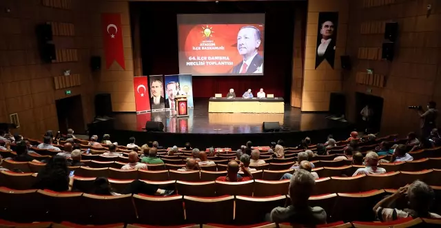 AK Partili Çiğdem Karaaslan partisinin Atakum İlçe Danışma Meclisi Toplantısı na katıldı