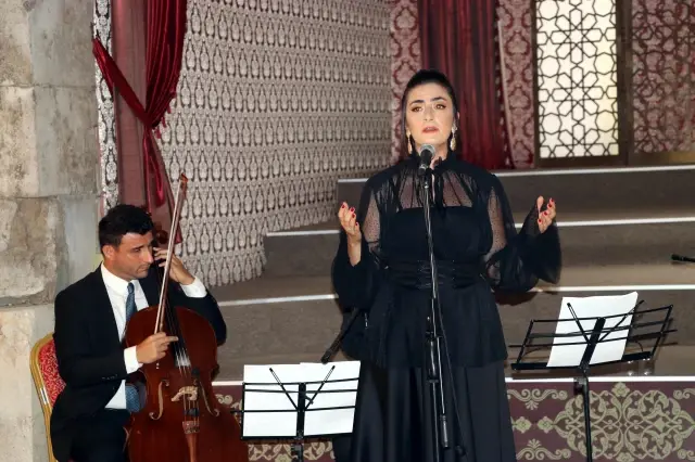 Yaprak Sayar ile İpek Yolunda Meşk konseri düzenlendi