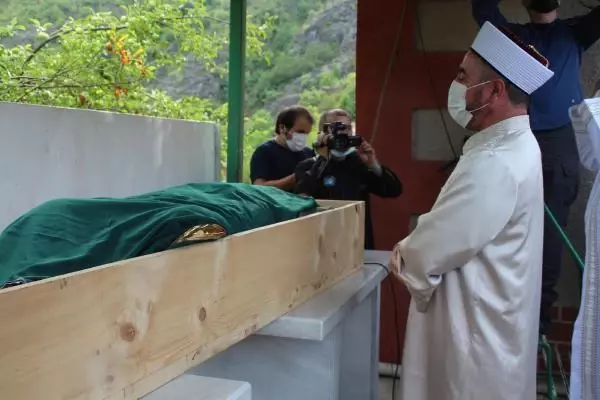 Artvin'de, selde kaybolan kişinin 6 gün sonra cesedine ulaşıldı