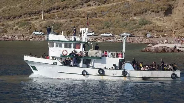 Ayvacık açıklarında teknede 231 kaçak göçmen yakalandı