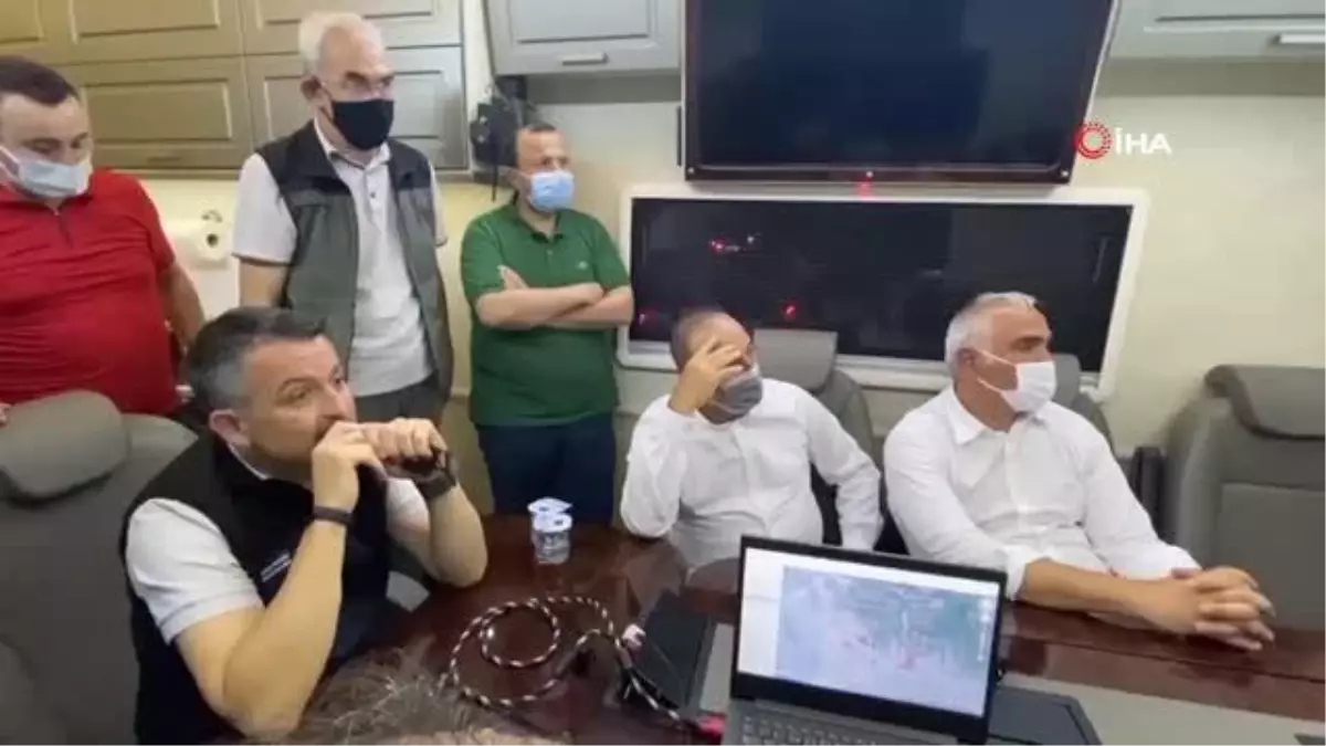 Bakanlar, Yangın Yönetim Merkezi'nde durum değerlendirmesi yaptı
