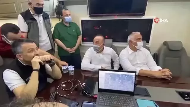 Bakanlar, Yangın Yönetim Merkezi'nde durum değerlendirmesi yaptı