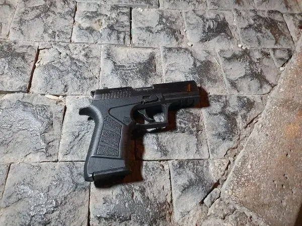 Barda çıkan silahlı kavga sokağa döküldü: 3 yaralı