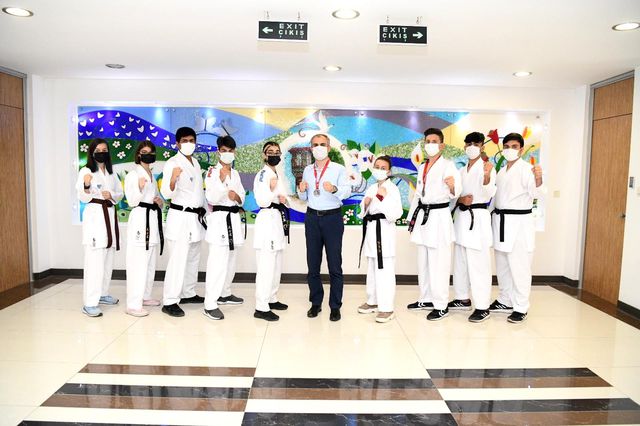 baskan ciftci basarili karatecileri agirladi 3 14292262 o