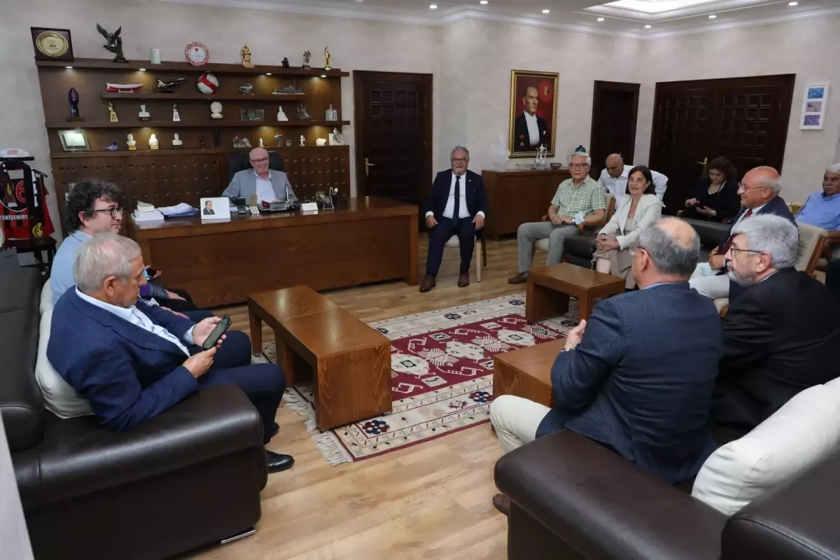 Başkan Kurt CHP'li heyeti ağırladı