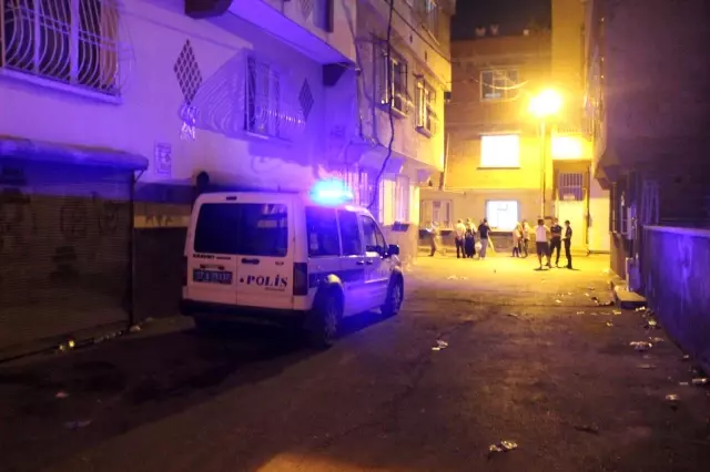 Eşiyle tartışan genç kadın kafasına sıktı, ölüm haberini alan yakınları damada saldırdı