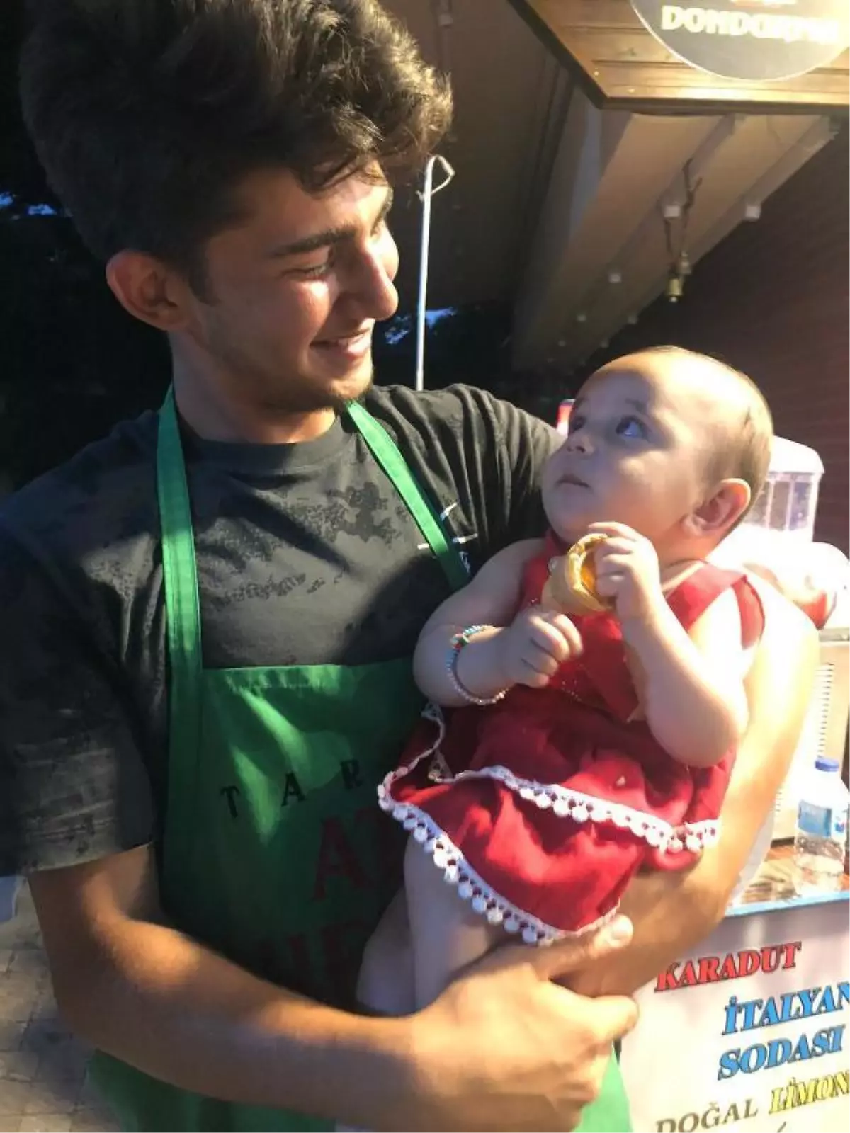 Dondurmacıda unutulan bebek için seferber oldular