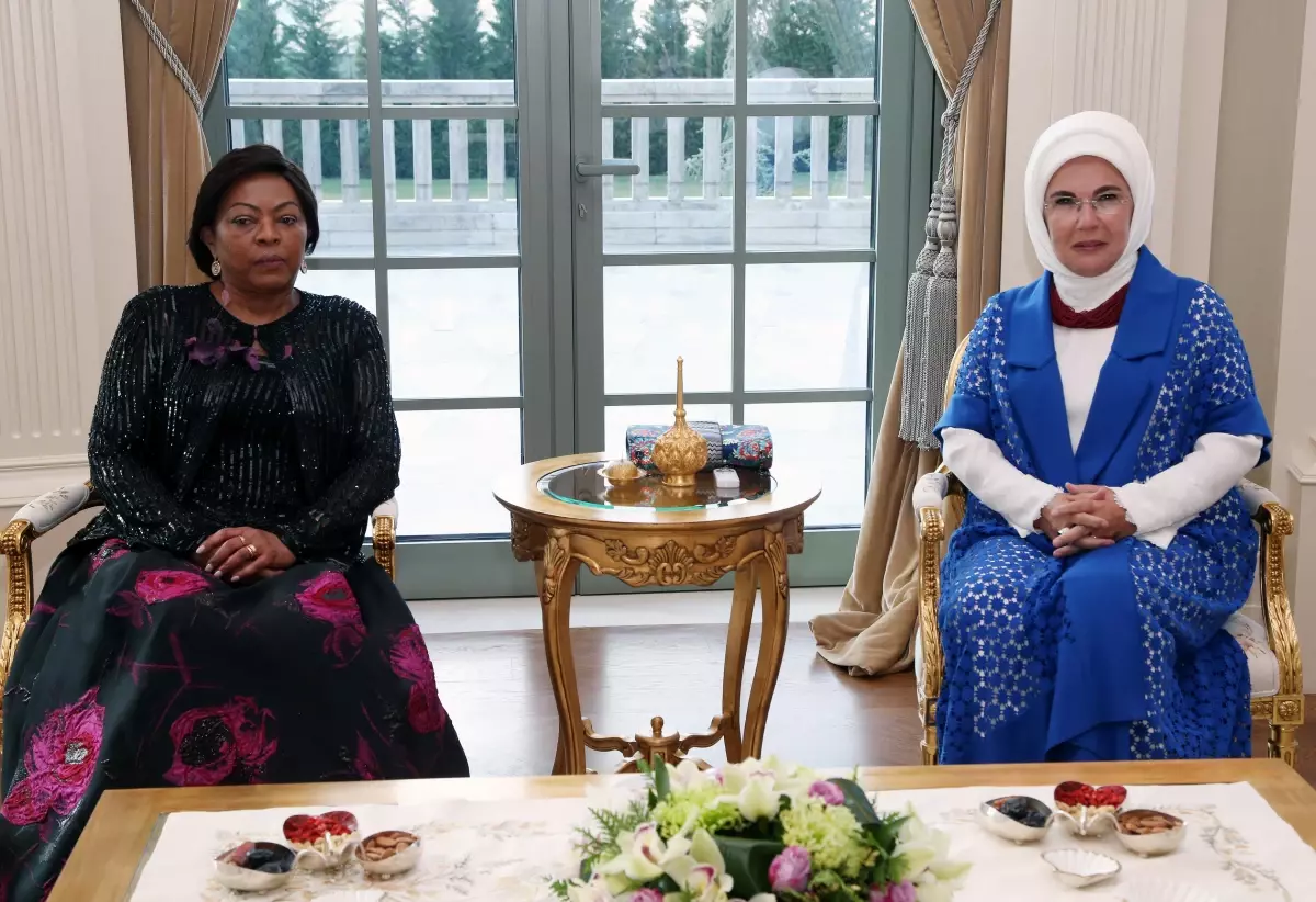 Emine Erdoğan, Türkiye'ye resmi ziyarette bulunan Angola Cumhurbaşkanının eşini misafir etti Açıklaması